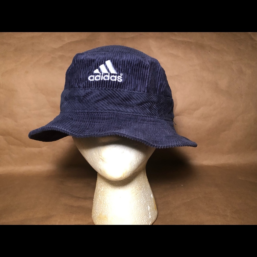 Adidas vintage corduroy bucket hat